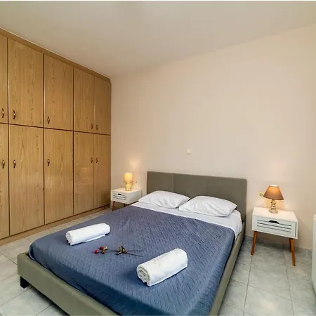 Artemis Apartment